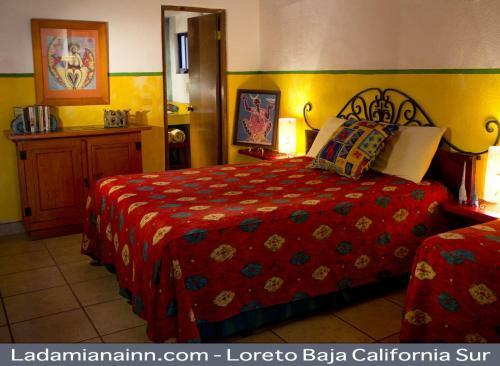 Hotel La Damiana Inn