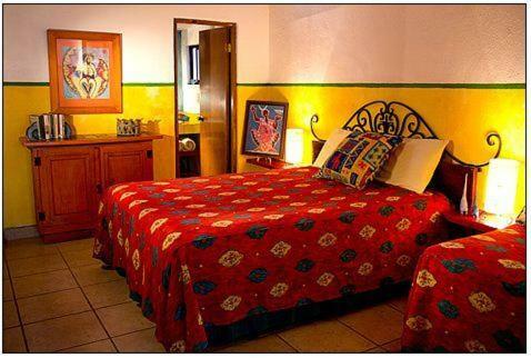 Hotel La Damiana Inn