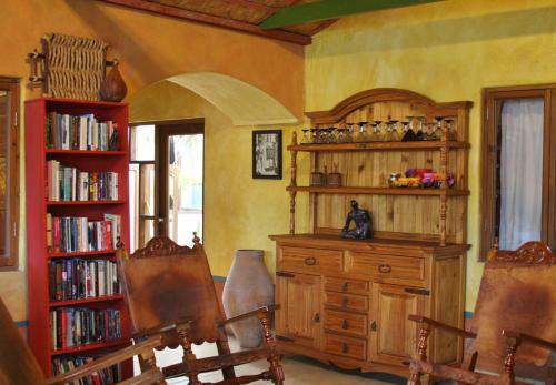 Hotel La Damiana Inn