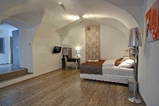 Hostal U Tr� Hrusek Suites & Apartments