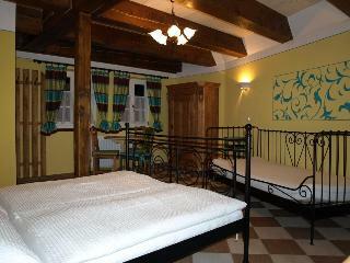 Hostal Pension Amadeus & Apartments