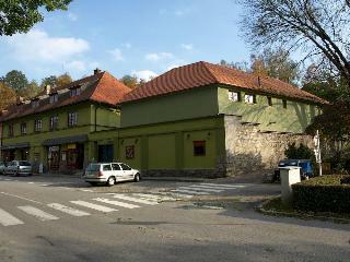 Hostal Pension Amadeus & Apartments