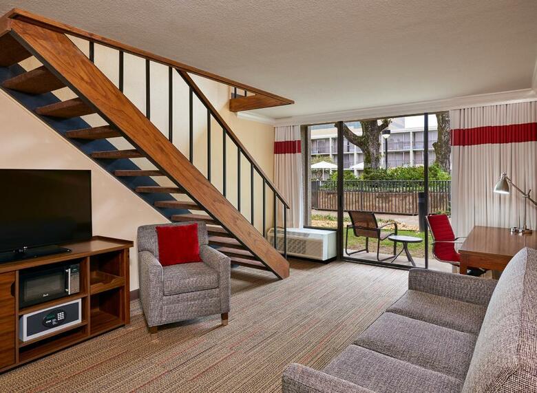 Clarion Hotel Medical Center