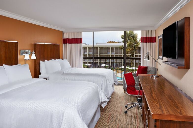 Clarion Hotel Medical Center