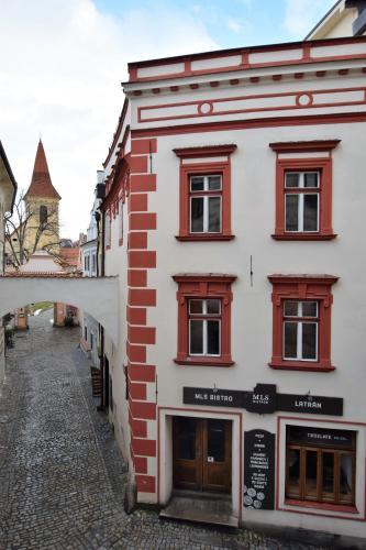 Aparthotel Z�meck� Apartm� - Castle Apartments