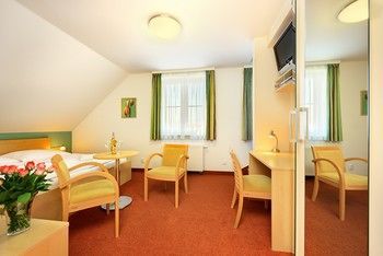 Hostal Penzion Krumlov - Garni Hotel