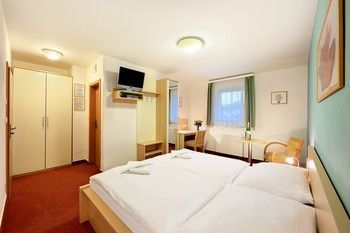 Hostal Penzion Krumlov - Garni Hotel
