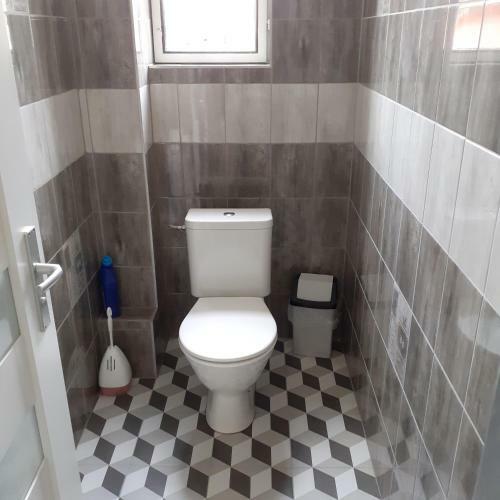 Apartma Franti?kovy L�zn?