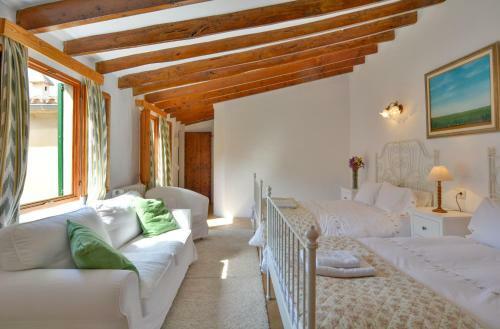 Agroturismo Hostal Rural Can Busquets