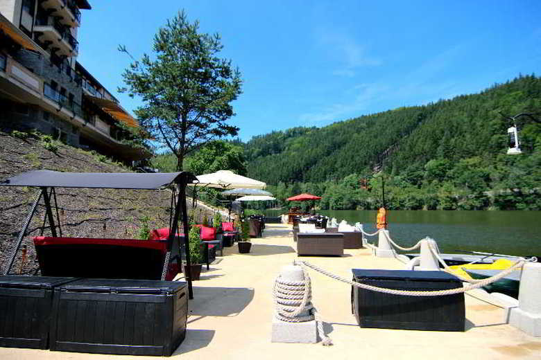 Hotel Retro Riverside