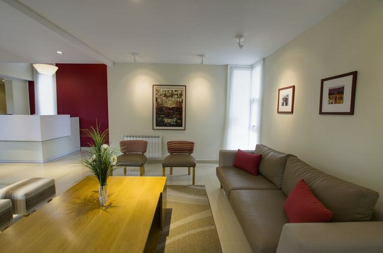 Quinta & Suites Apart Hotel