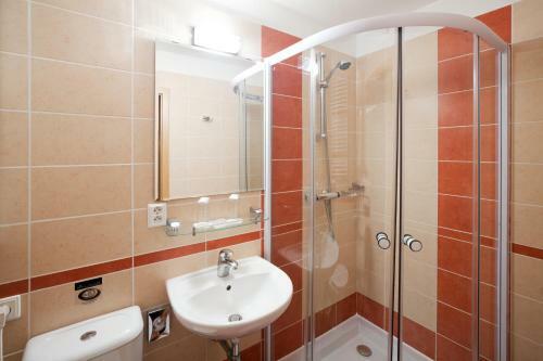 Pytloun Travel Hotel