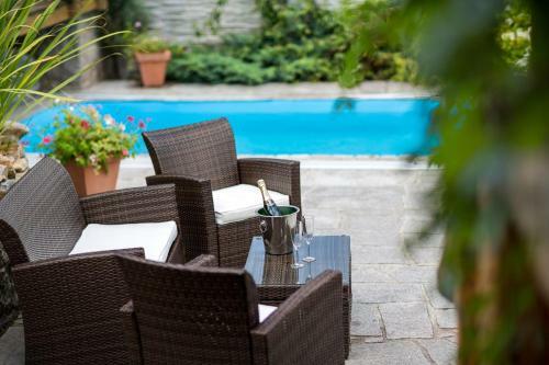 Pytloun Travel Hotel