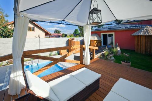 Pytloun Travel Hotel