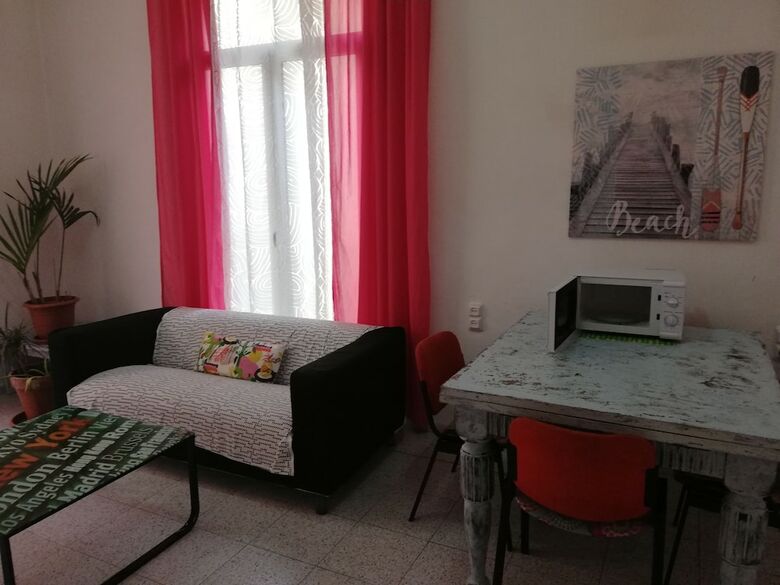 Hostal River