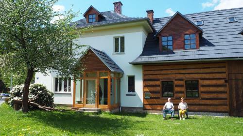 Hostal Holiday House Mal� Sk�la