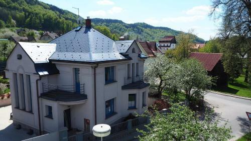 Hostal Holiday House Mal� Sk�la