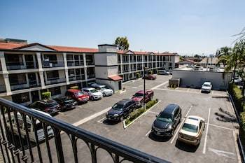 Hotel Anaheim Carriage Inn