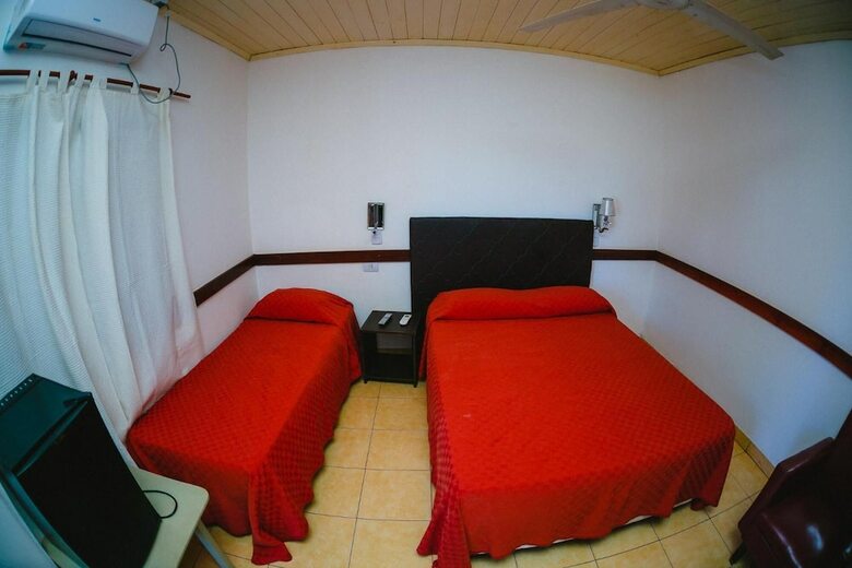Hotel Tierra Colorada