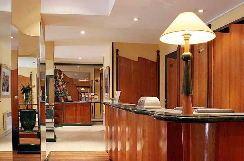 Hotel Pavillon R�publique Les Halles
