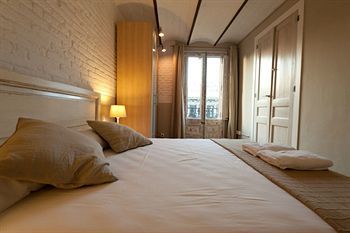 Fuster Apartments