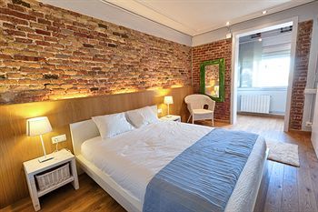 Fuster Apartments