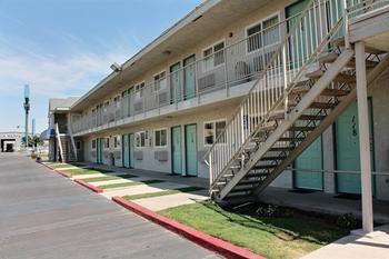 Motel 6 Bakersfield East