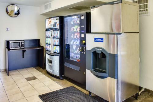 Motel 6 Bakersfield South