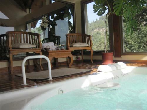 Lodge Caba�as Y Spa Antuen