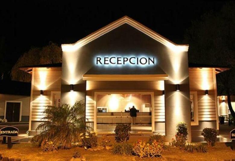 Hotel Howard Johnson Marinas & Resort