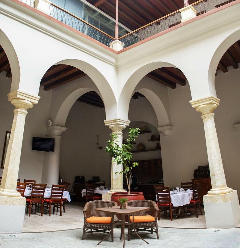 Hotel Parador De Alcal�