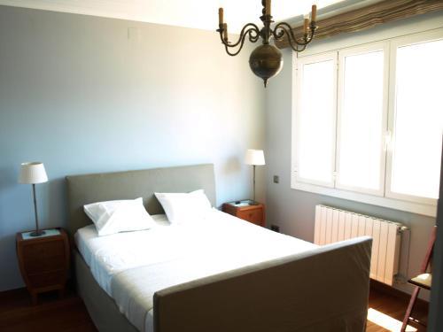 Bed & Breakfast Bird House