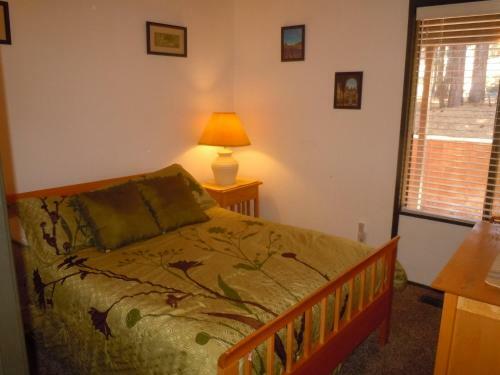 Two-bedroom Plus Den Deluxe Unit #120 By Escape For All Seasons