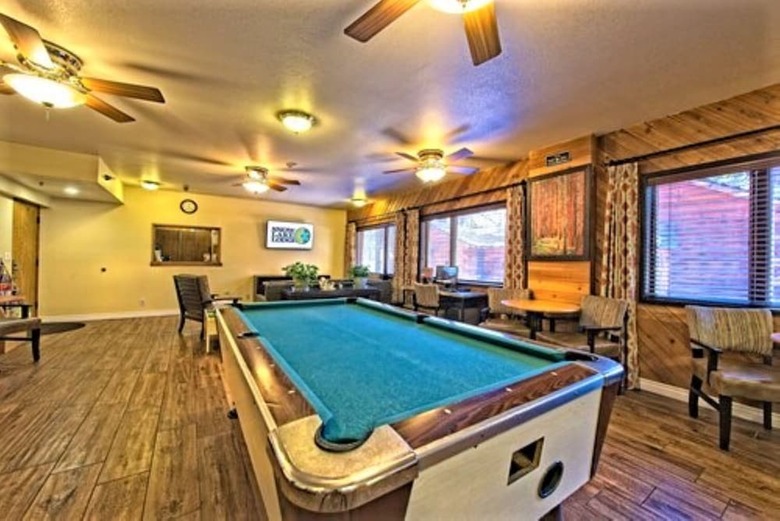 Hotel Snow Lake Lodge