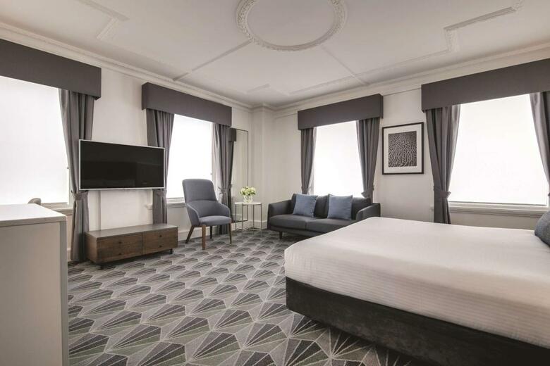 The Savoy Hotel On Little Collins Melbourne