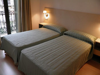 Apartaments Sant Jordi Fontanella