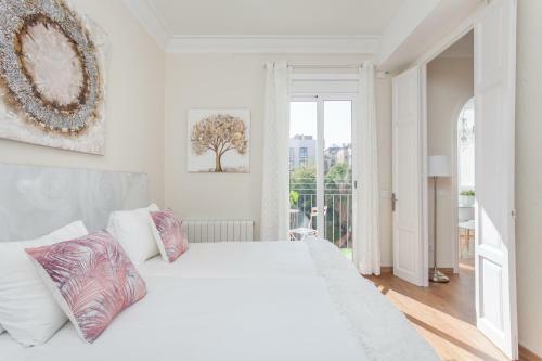 Bcn Whynot Fira Apartments