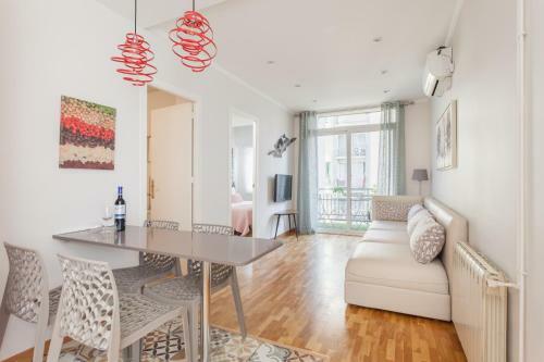 Bcn Whynot Fira Apartments