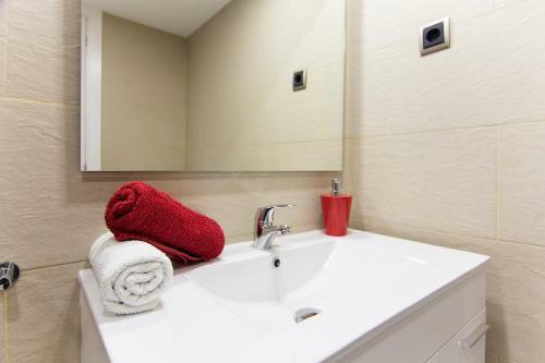 Bcn Whynot Fira Apartments