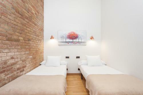 Bcn Whynot Fira Apartments