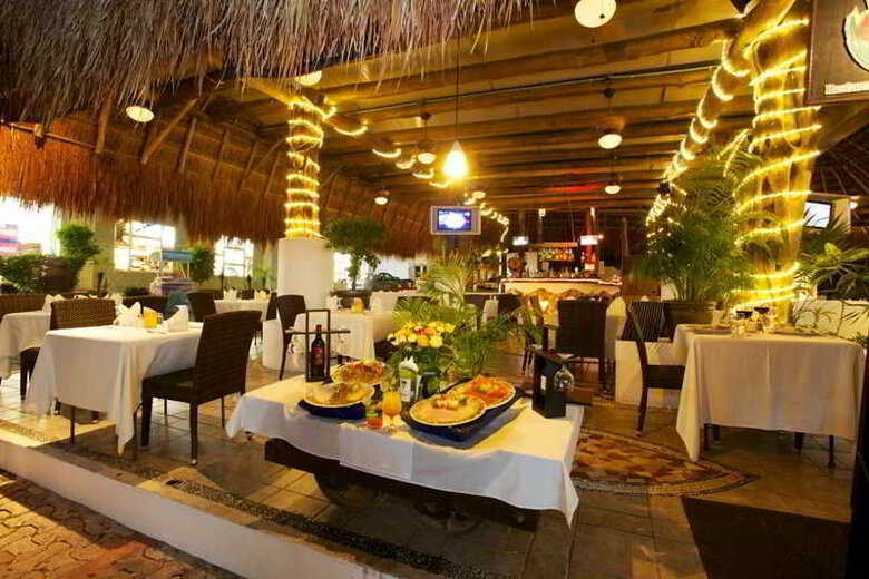 Tukan Hotel & Beach Club