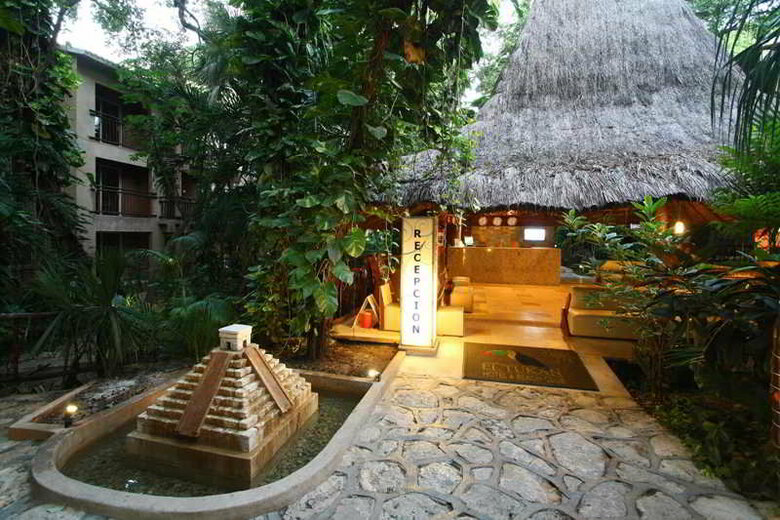 Tukan Hotel & Beach Club