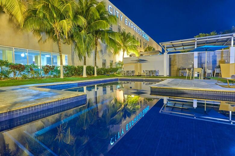 Hotel City Express Playa Del Carmen