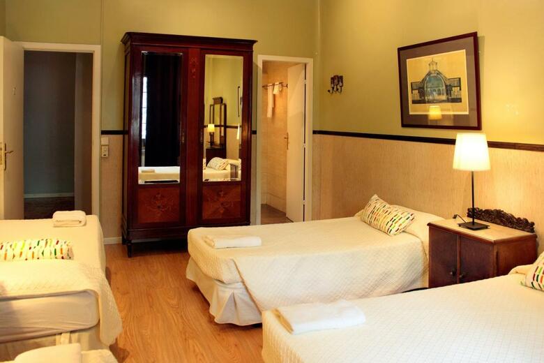 Hostal Casa Consell Guest House