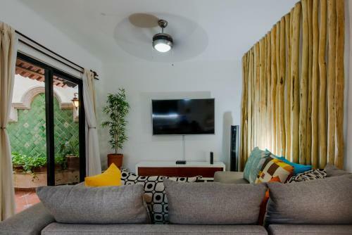 Hacienda San Jose Apartments
