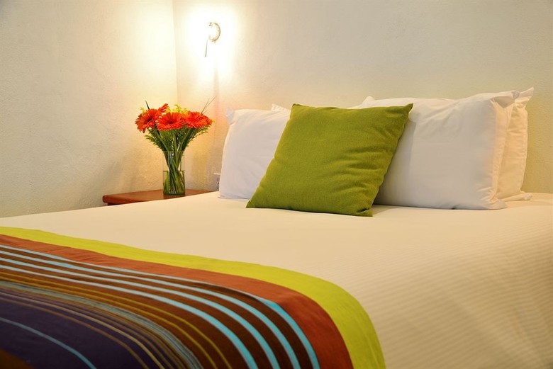 Club Yebo Hotel