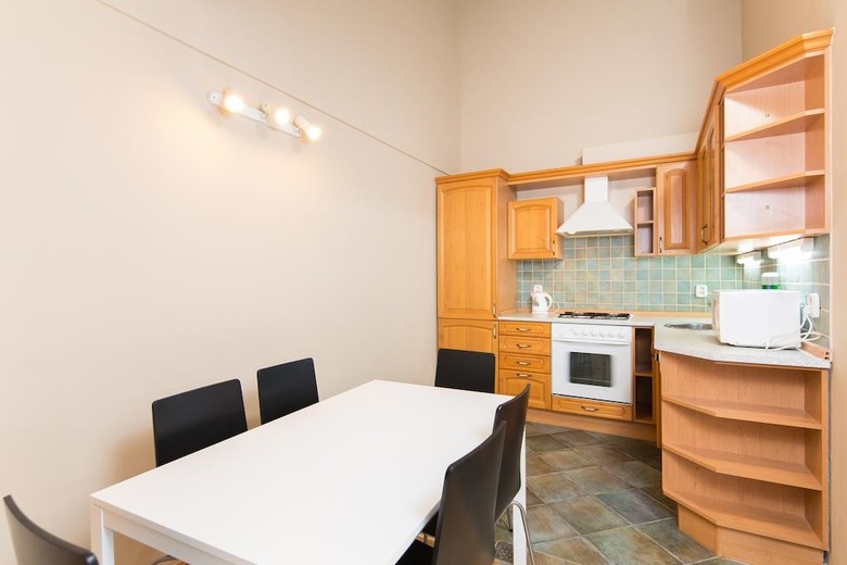 Picasso Apartments