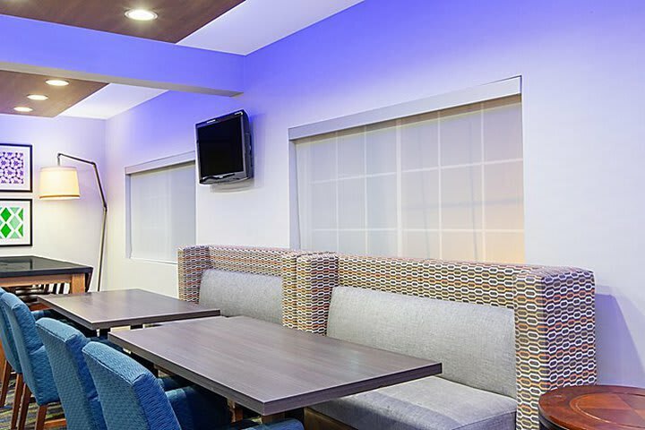 Holiday Inn Express Hotel & Suites Bishop