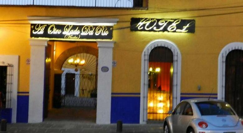 Al Otro Lado Del Rio Hotel