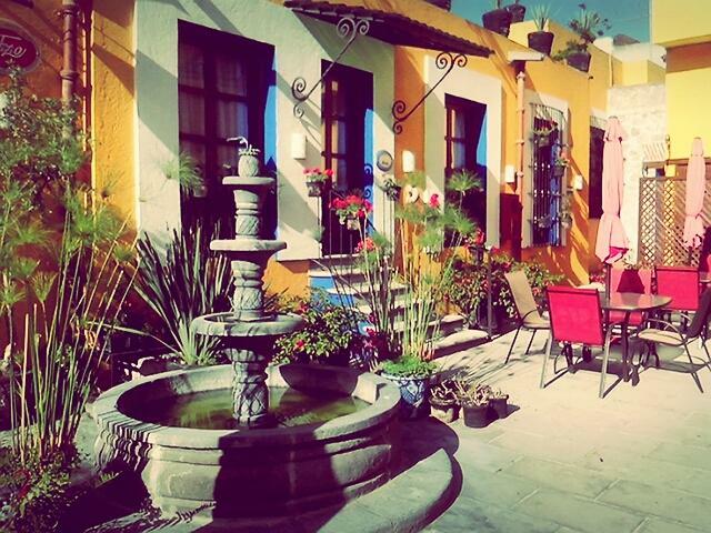 Al Otro Lado Del Rio Hotel